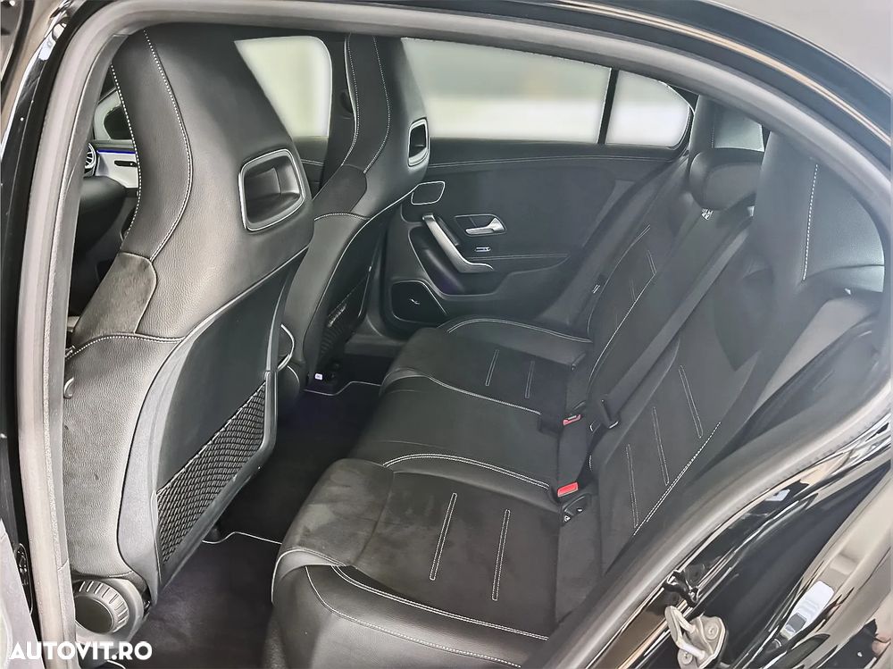 Mercedes-Benz A ver-250-e-8g--dct-amg-line - 10