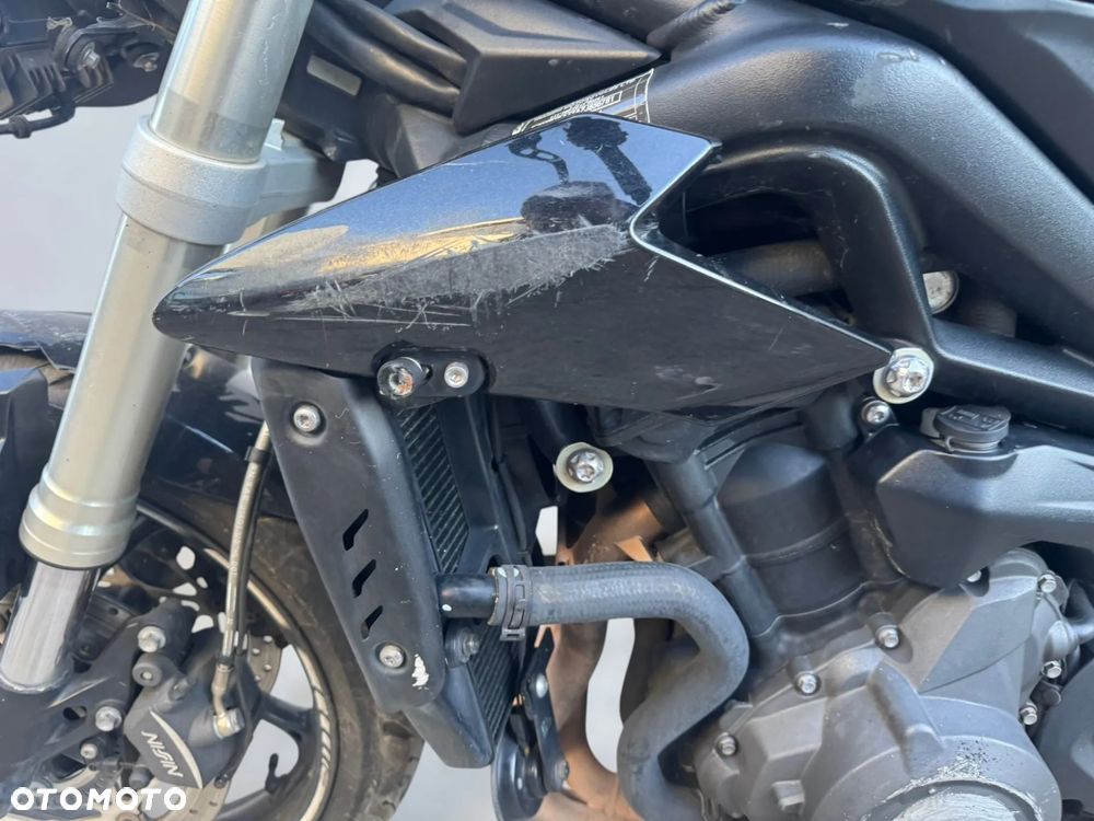Triumph Street Triple - 9