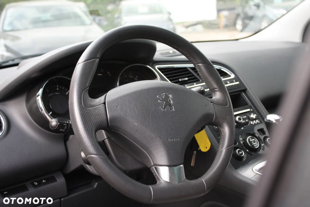 Peugeot 5008 155 THP Automatik Allure - 20