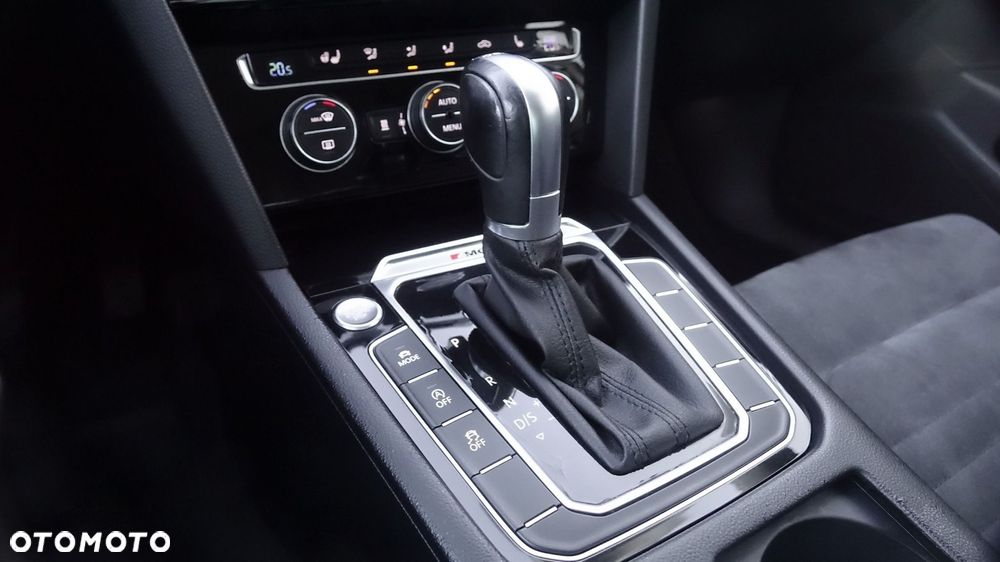 Volkswagen Passat - 37