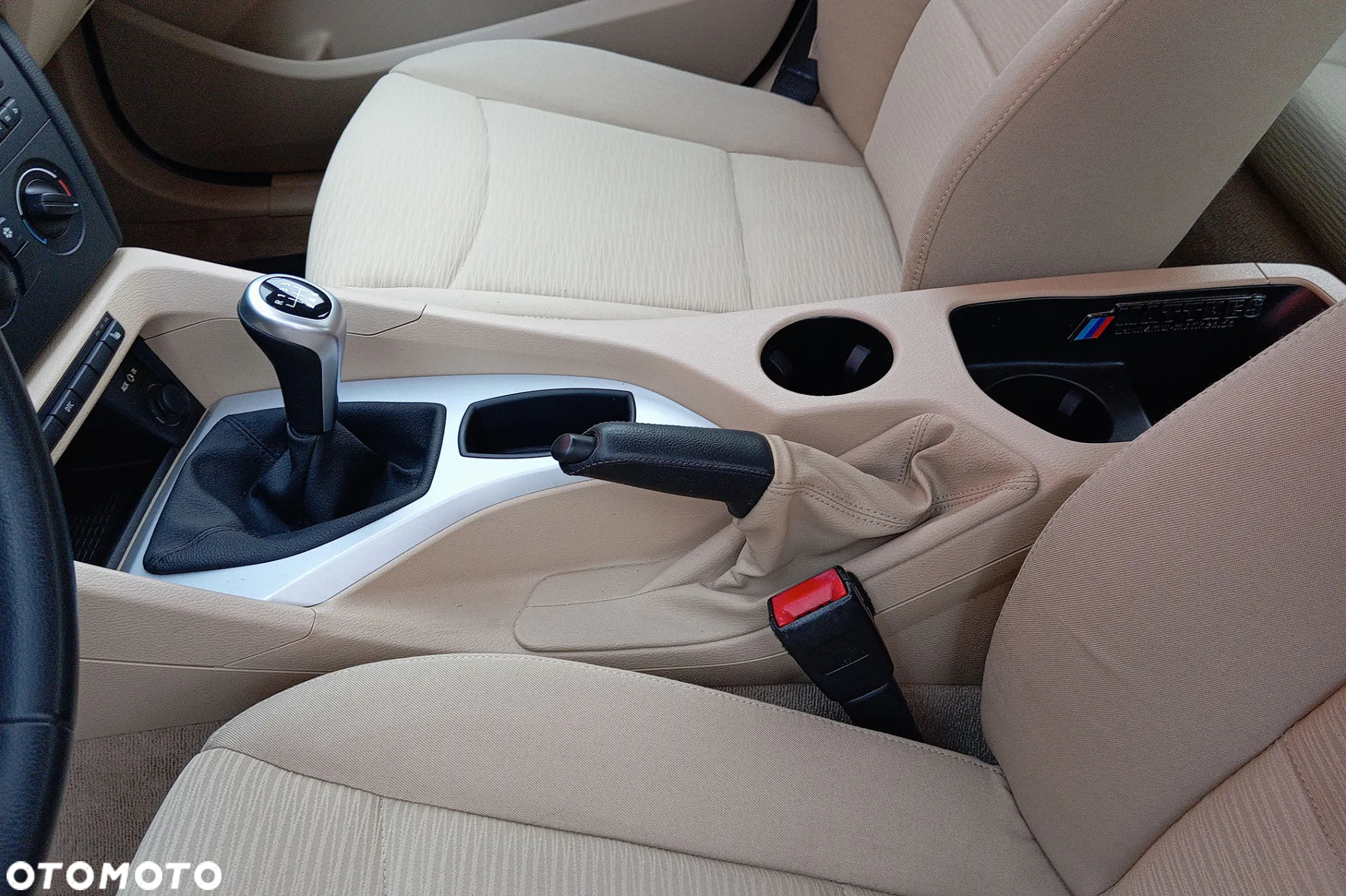 BMW X1 sDrive18i - 28