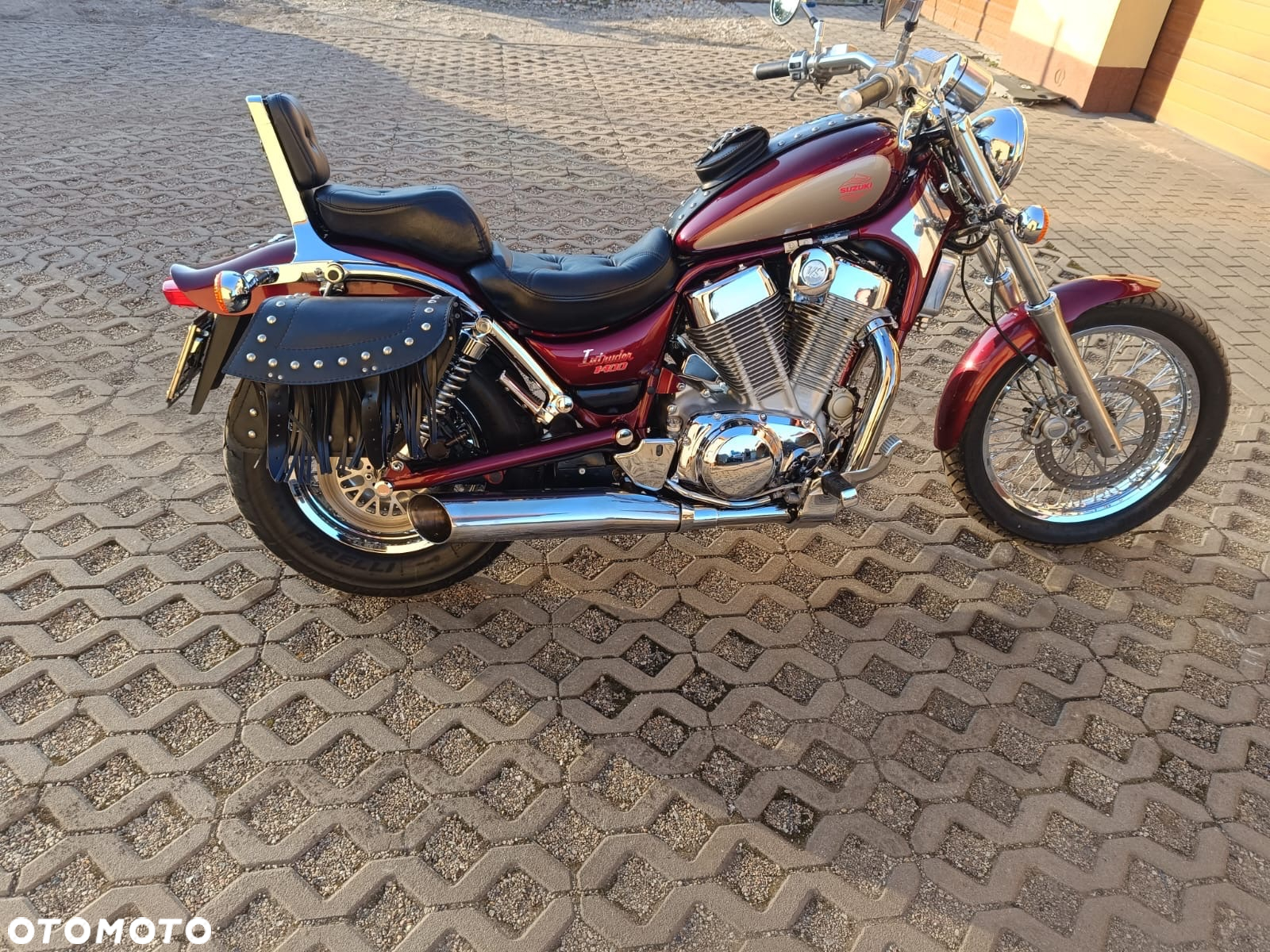 Suzuki Intruder - 3