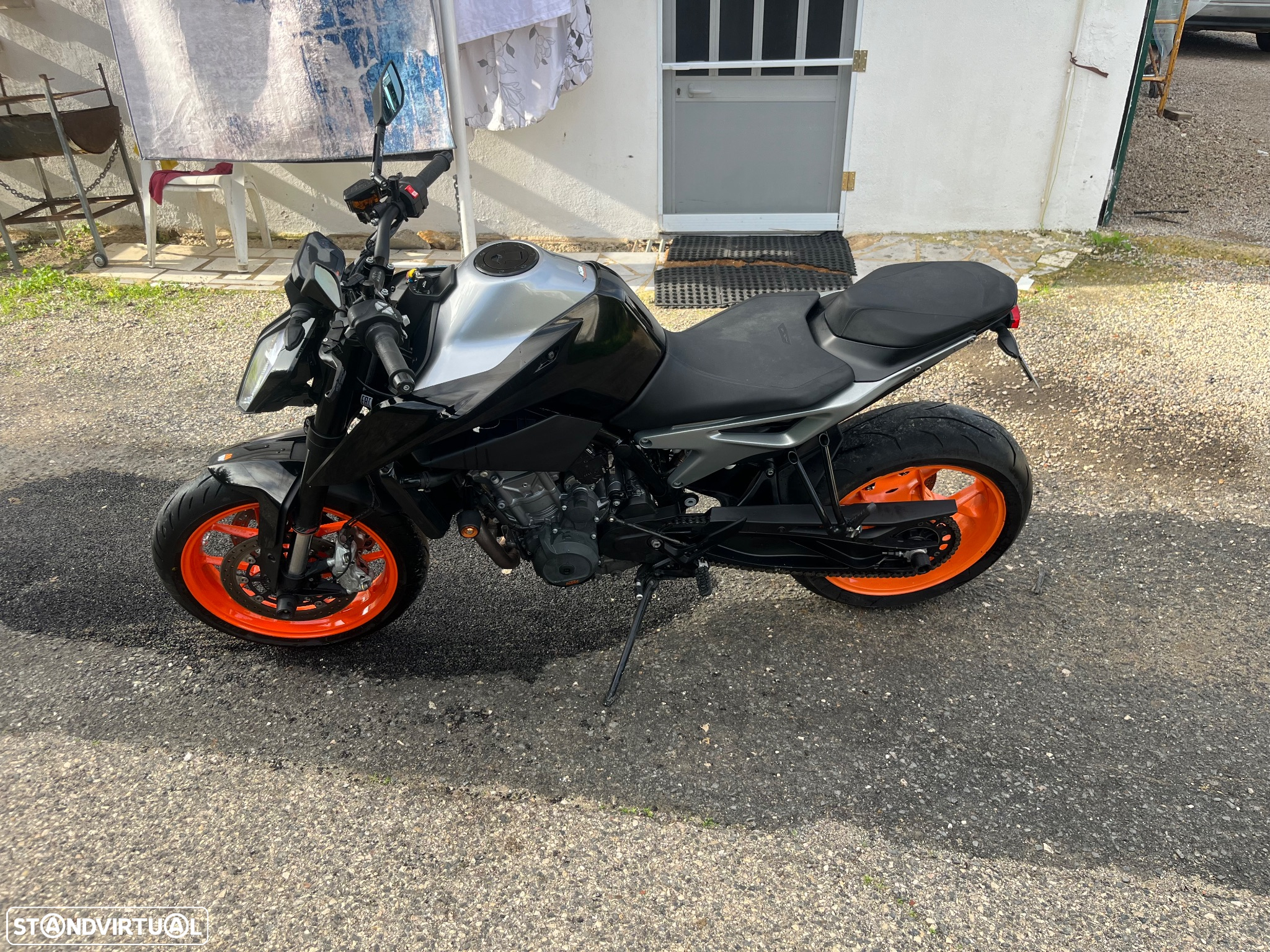 KTM Duke Preta - 14