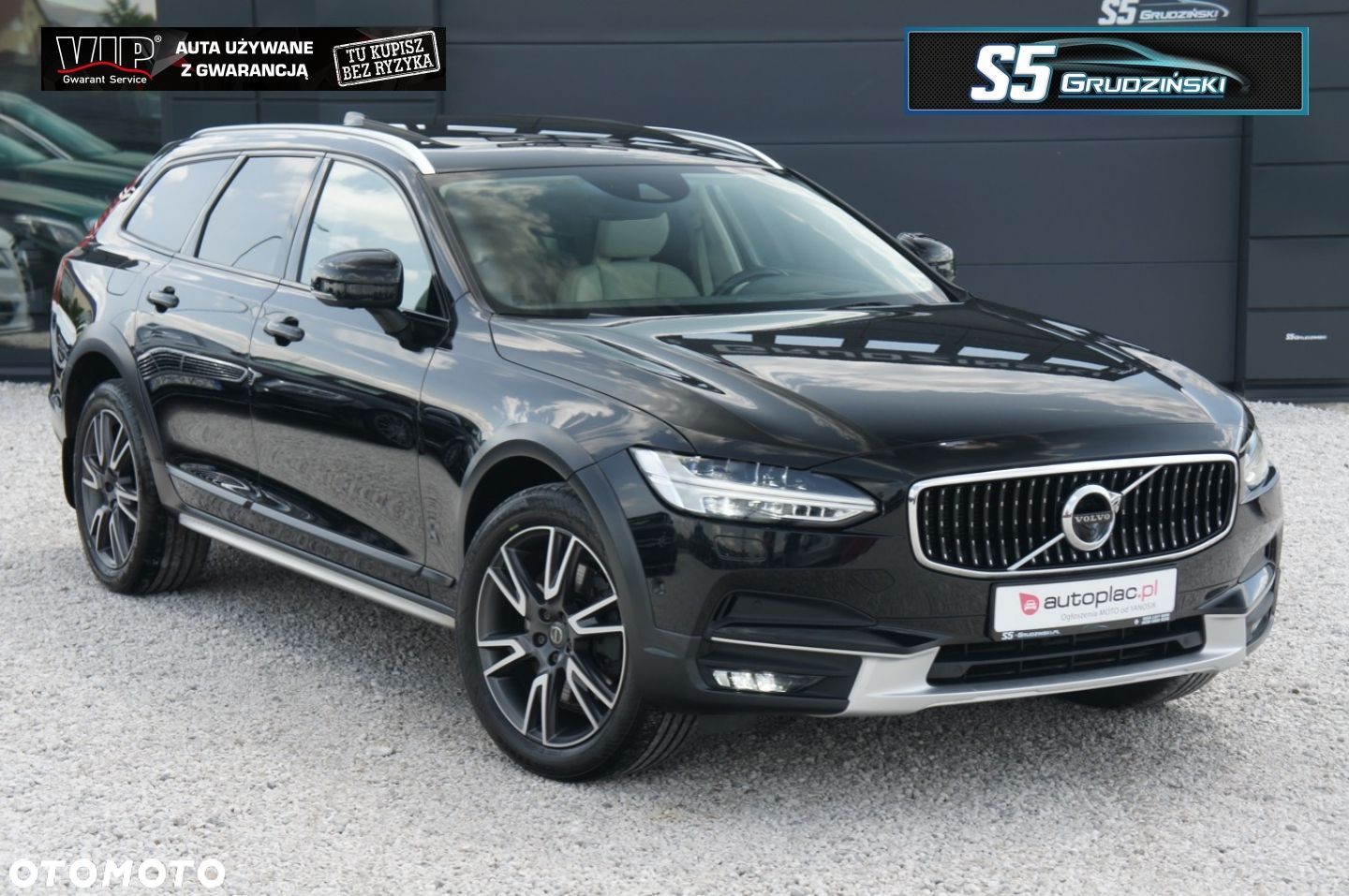 Volvo V90 Cross Country - 1
