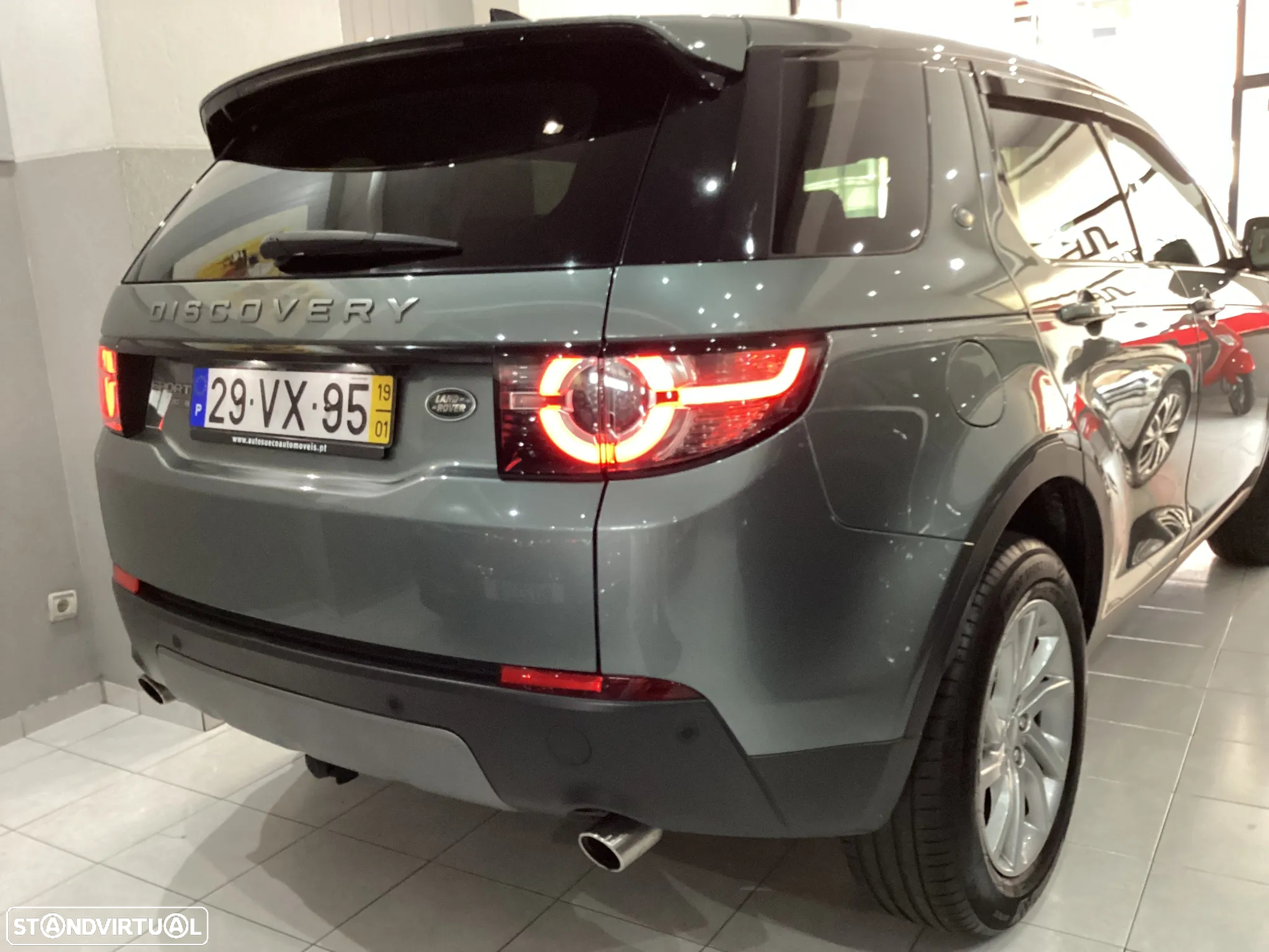 Land Rover Discovery Sport 2.0 TD4 HSE - 3