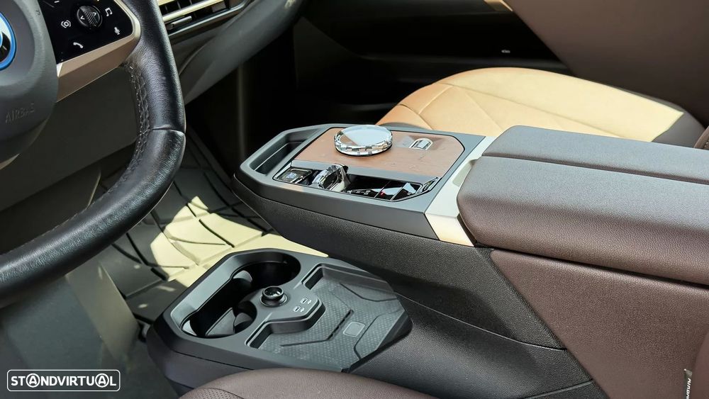 BMW iX xDrive 40 - 19
