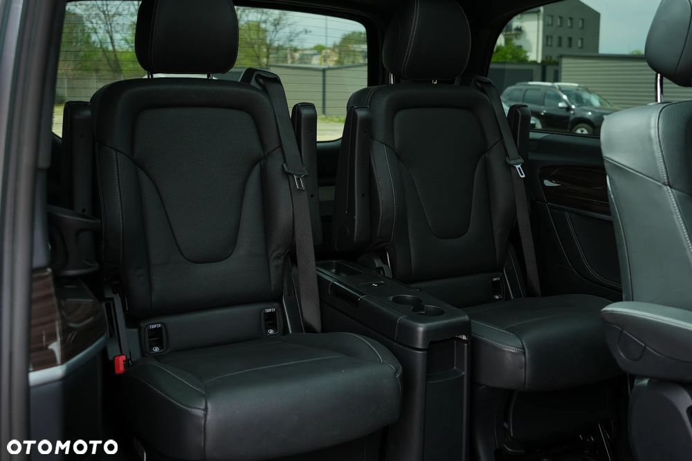 Mercedes-Benz Klasa V 300 d 4-Matic Exclusive 9G-Tronic (d³ugi) - 14
