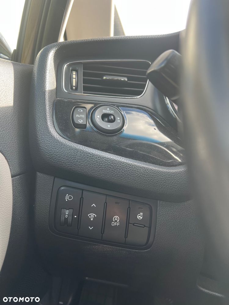 Kia Ceed 1.6 GDI ISG Dream-Team Edition - 9