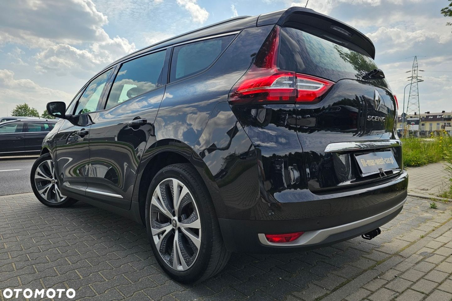 Renault Grand Scenic - 12