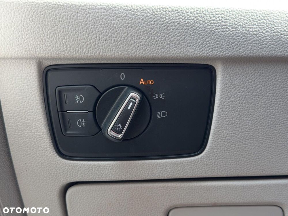 Volkswagen Passat 2.0 TSI Elegance DSG - 19