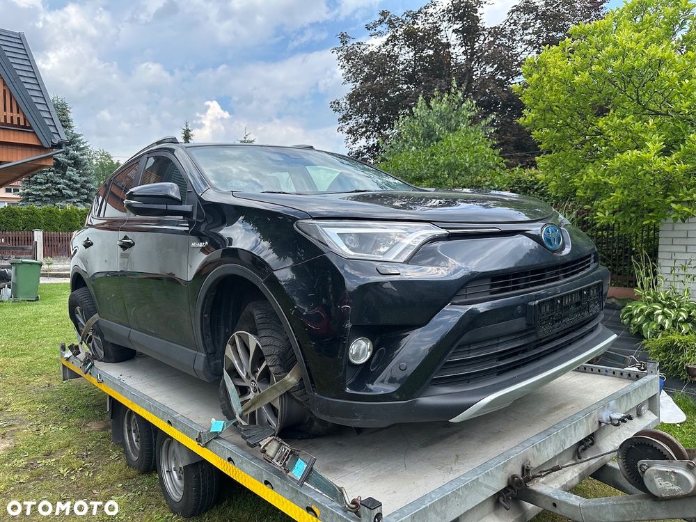 Toyota RAV4 - 1