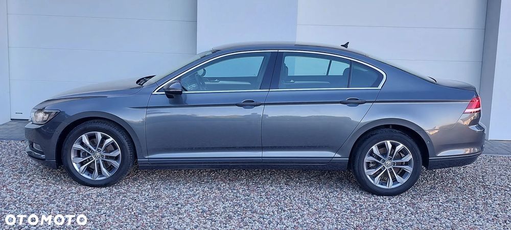 Volkswagen Passat 1.6 TDI SCR DSG Comfortline - 12