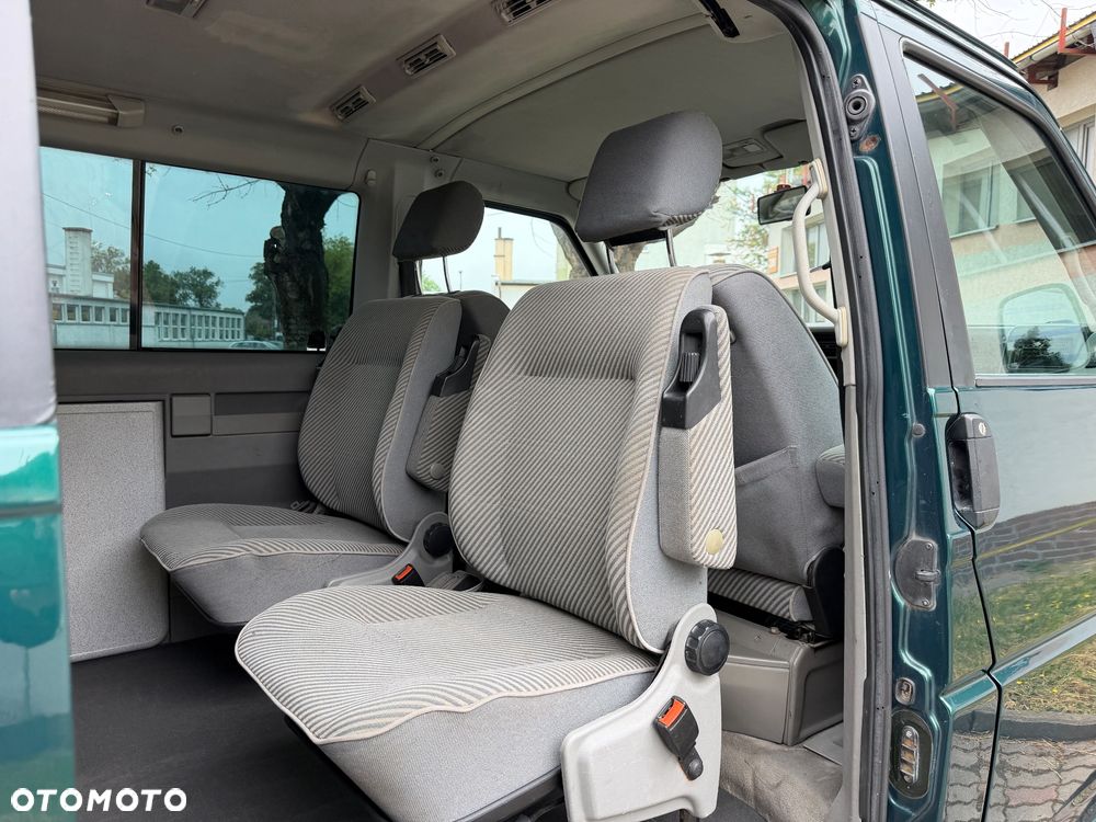 Volkswagen Multivan D - 16