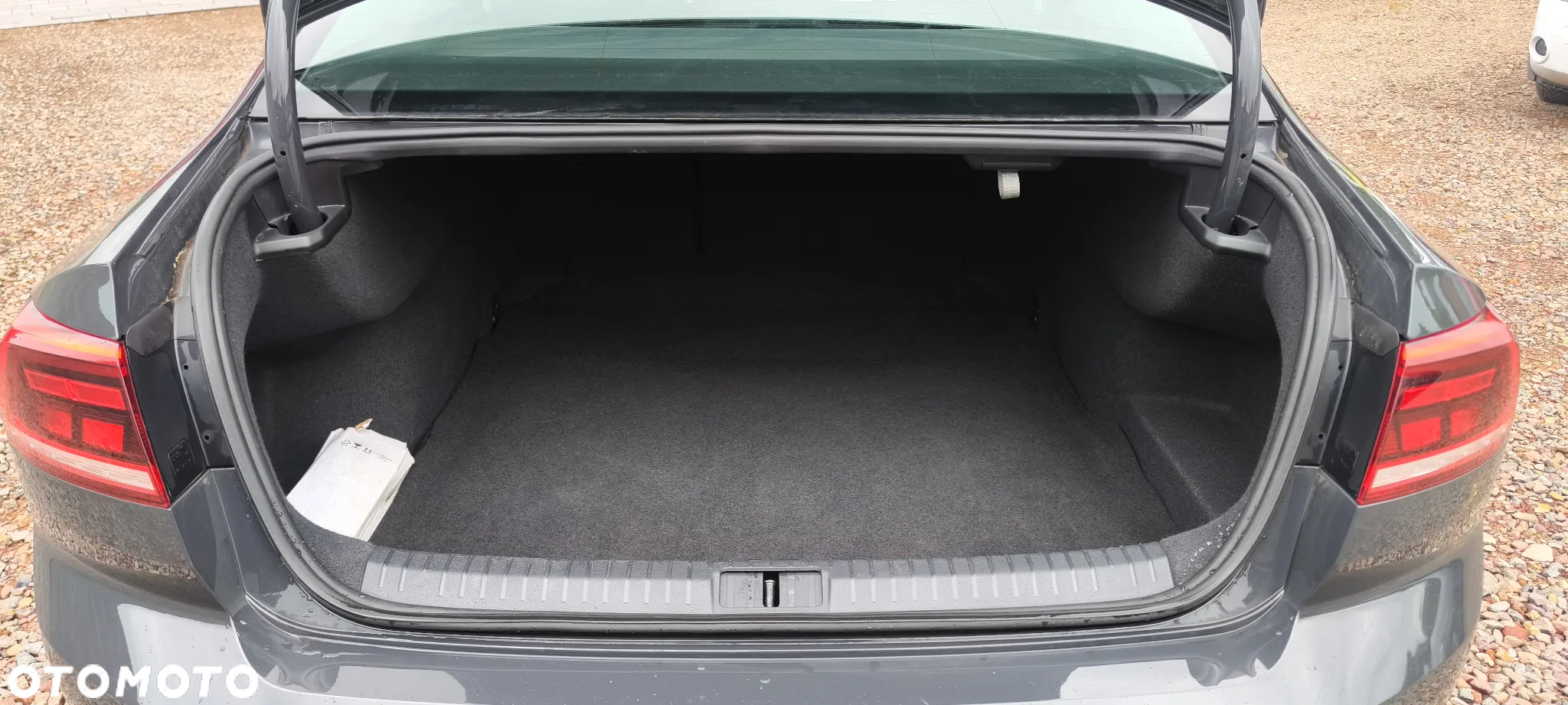 Volkswagen Passat - 18