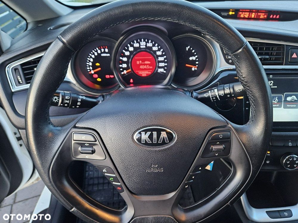 Kia Ceed - 10