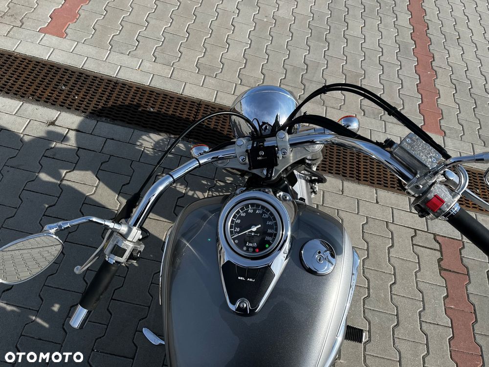 Suzuki VL 800 Volusia - 3