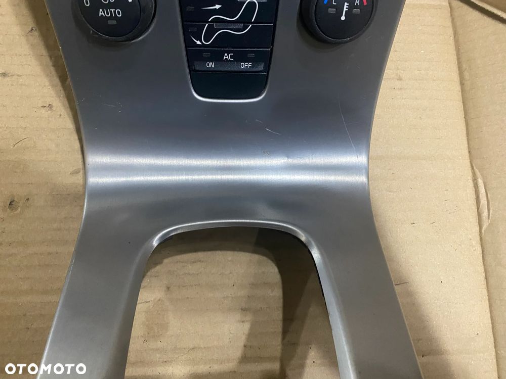 PANEL ŚRODKOWY MODUŁ NAWIEWU RADIA VOLVO V50 S40 8650702 - 7