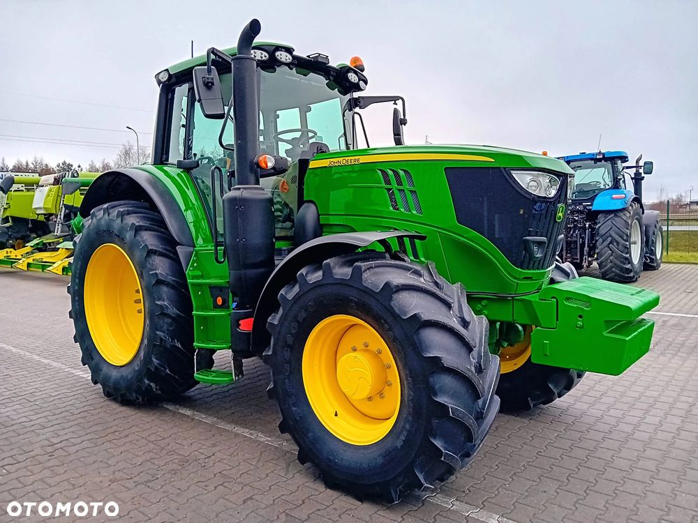 John Deere 6195M - 2