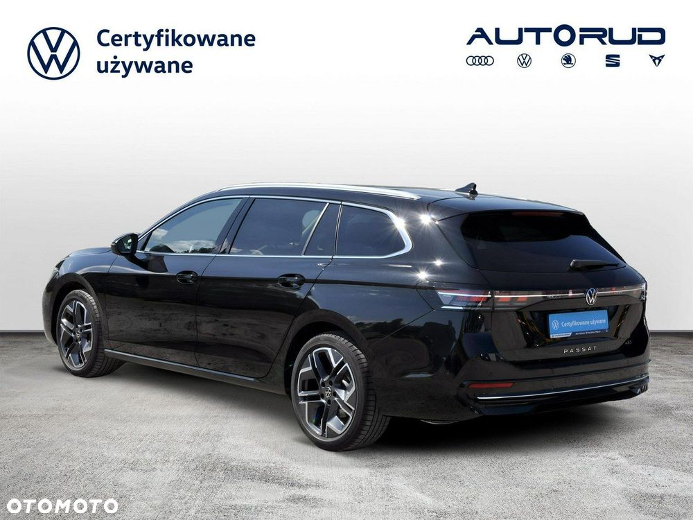 Volkswagen Passat Variant 1.5 TSI ACT mHEV Elegance DSG - 3