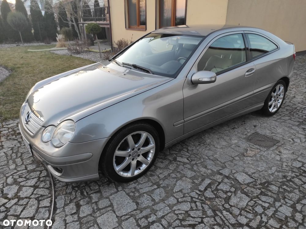Mercedes-Benz Klasa C 230 - 18