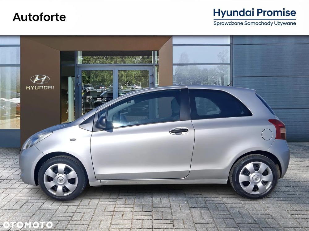 Toyota Yaris 1.3 Luna A/C - 2