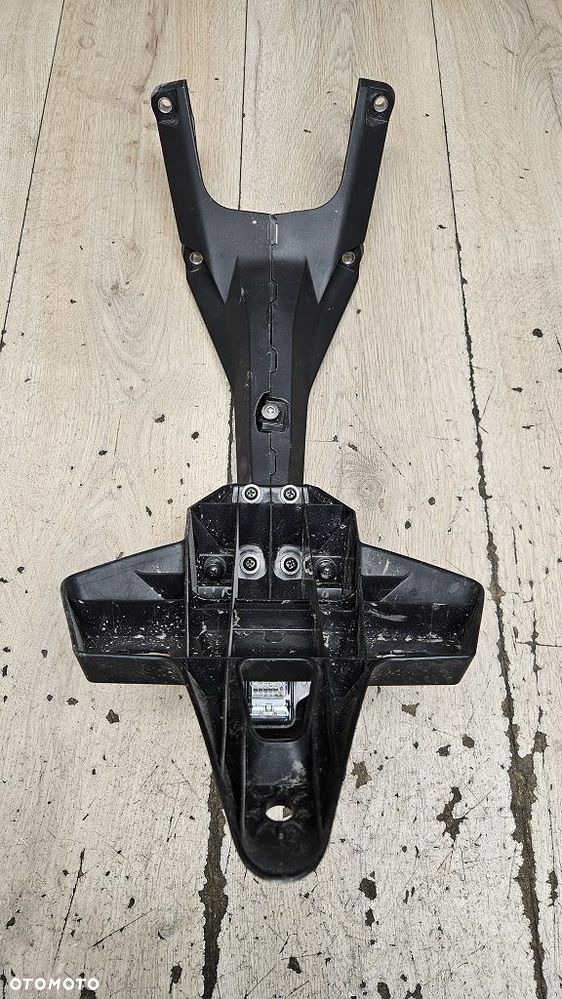 Uchwyt tablicy kierunkowskazów Honda CB125 R - 12