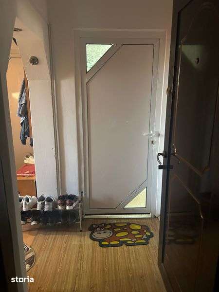 Vand urgent Apartament doua camere decomandat — fotografia 1