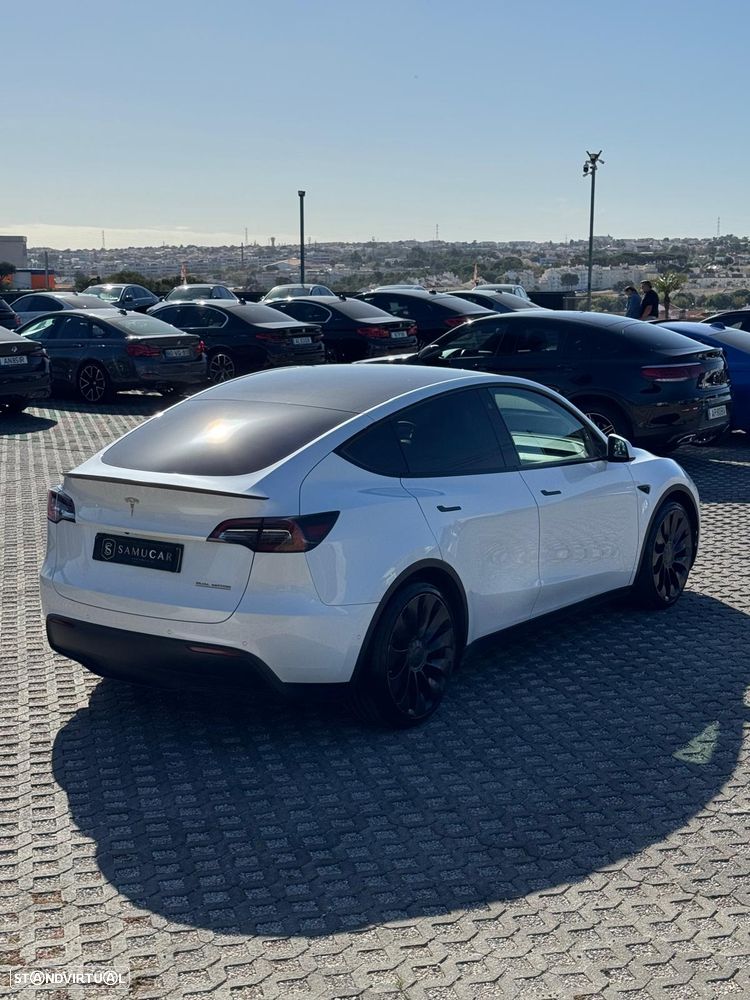 Tesla Model Y Performance Dual Motor AWD - 12
