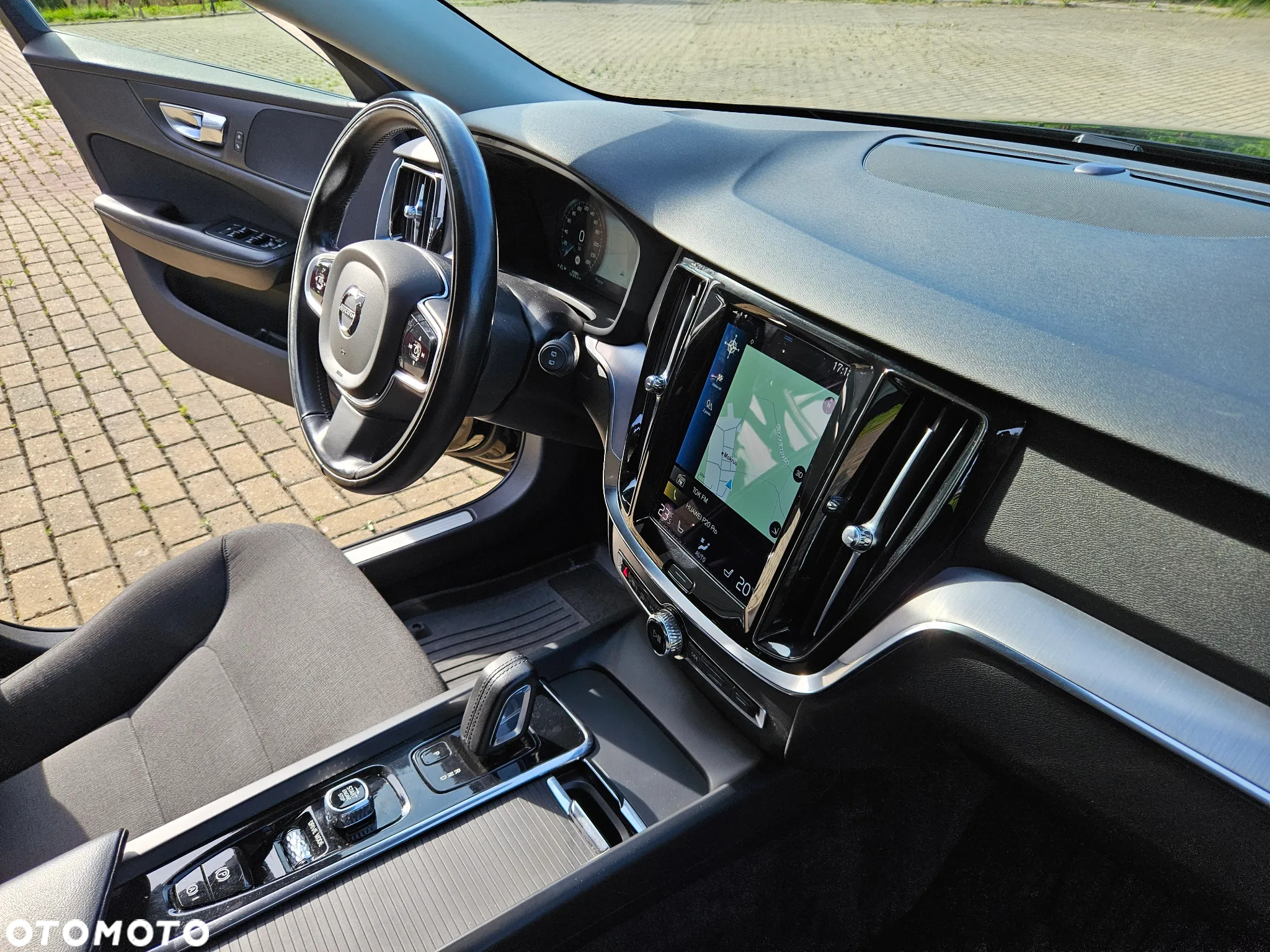 Volvo V60 D4 Momentum Pro - 33