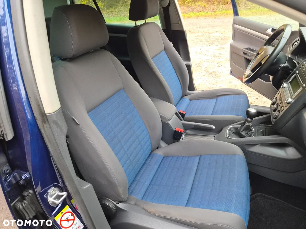 Volkswagen Golf - 27