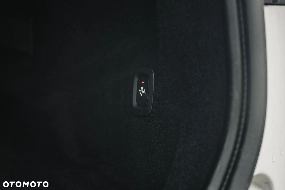 Volvo XC 60 T8 AWD Recharge Geartronic Inscription - 28