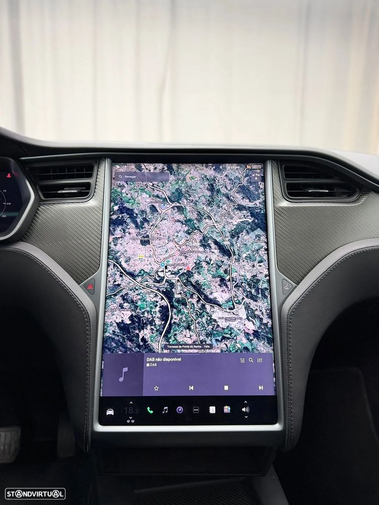 Tesla Model X 100D - 12