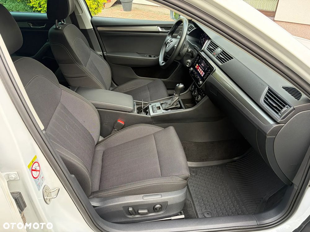 Skoda Superb 2.0 TDI SCR Style DSG - 18