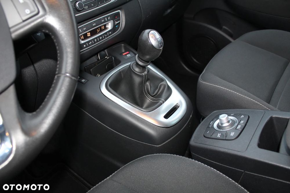 Renault Scenic Energy TCe 115 S&S LIMITED - 26