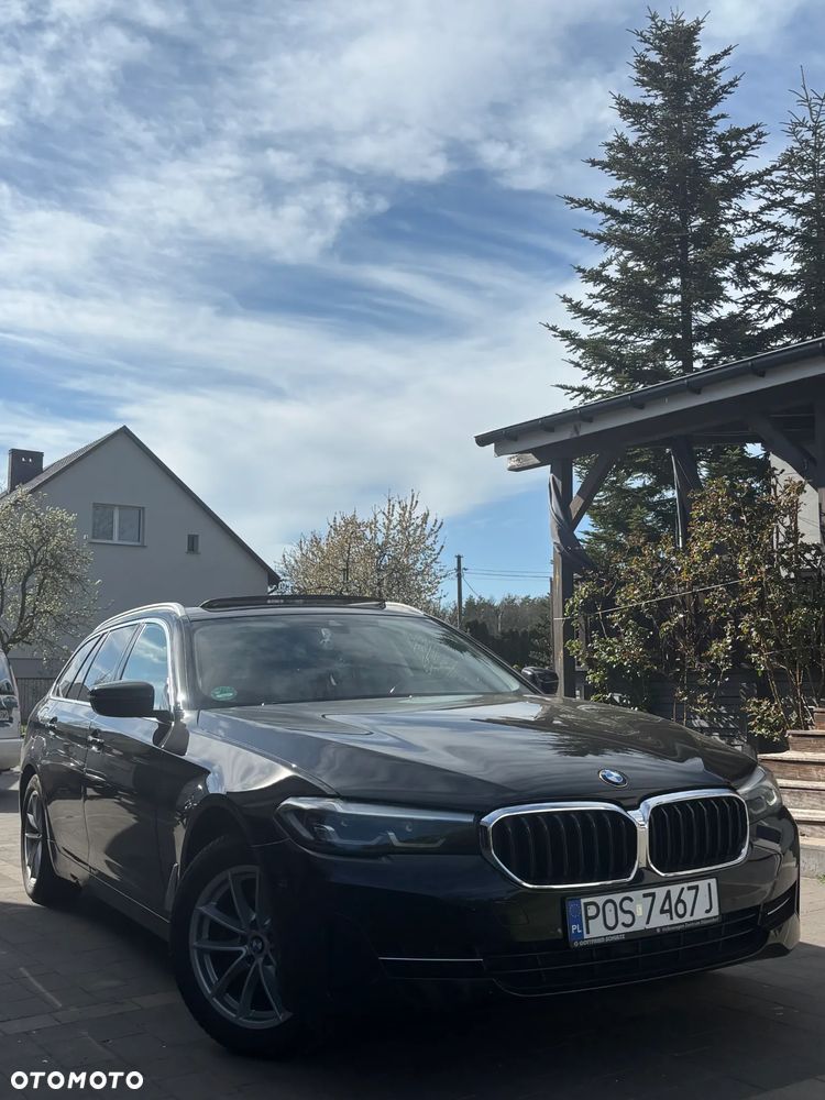 BMW Seria 5 520d xDrive Sport Line - 3