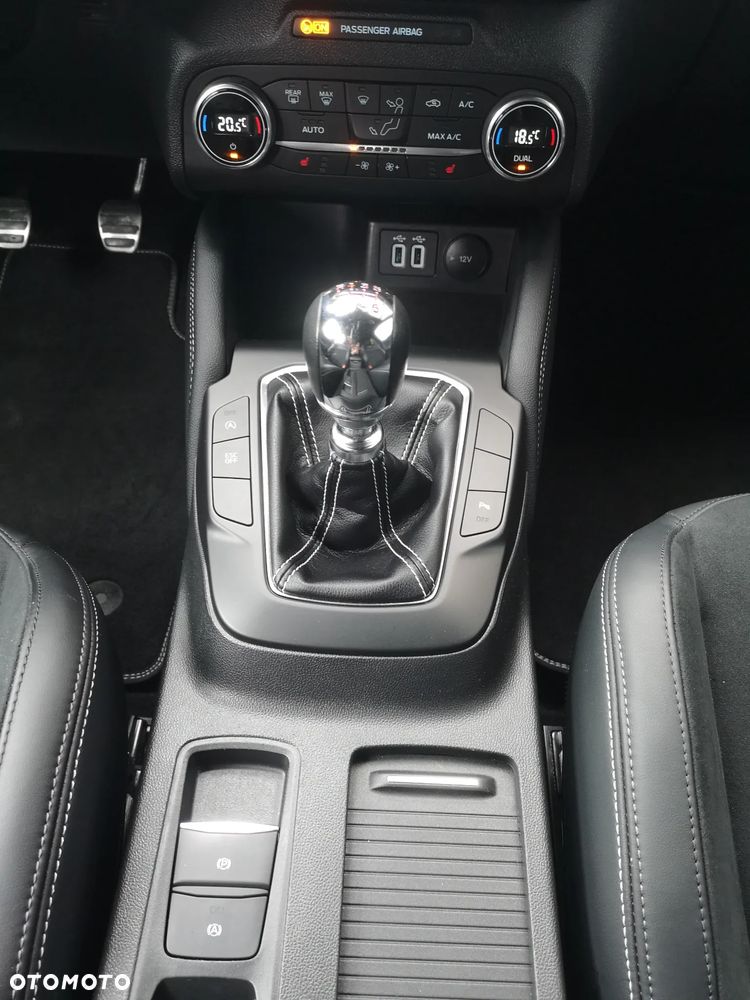 Ford Focus 2.0 EcoBlue S&S ST mit Styling-Paket - 19