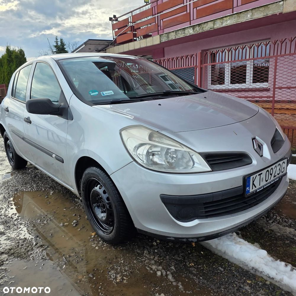 Renault Clio - 2