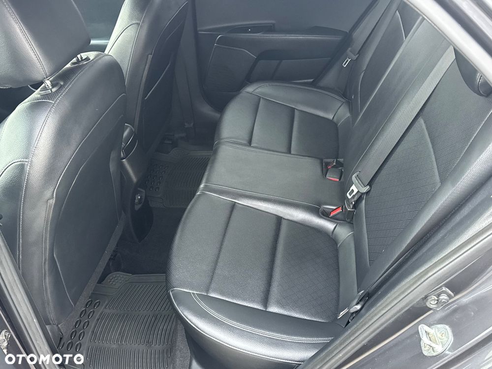 Kia Rio 1.0 T-GDI 100 Dream-Team Edition - 30