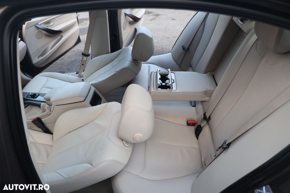 BMW Seria 3 318d Touring Modern Line - 9