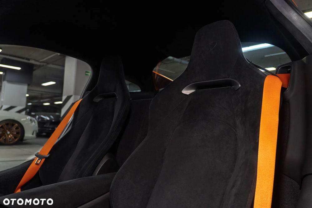 McLaren Artura - 38