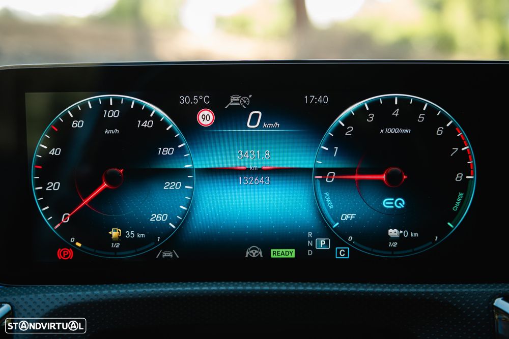 Mercedes-Benz A 250 e 8G-DCT AMG Line Advanced Plus - 24
