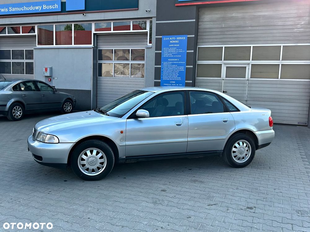 Audi A4 Limousine - 3