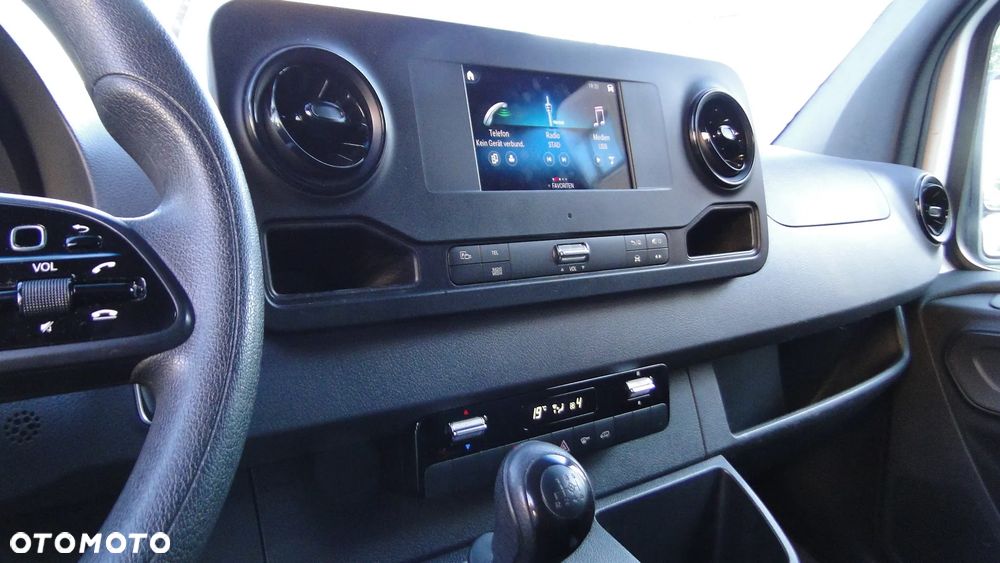 Mercedes-Benz SPRINTER - 15