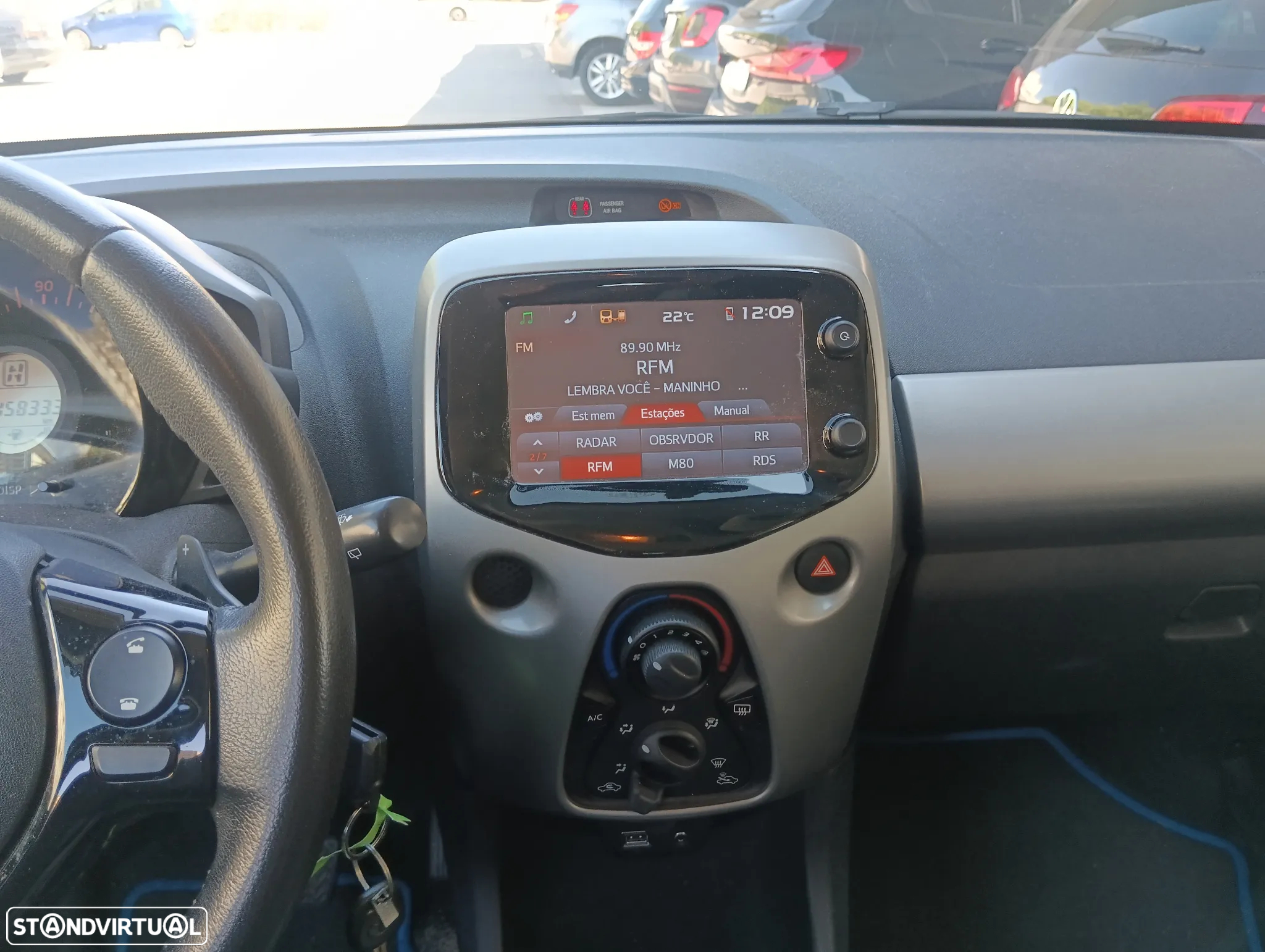 Toyota Aygo 1.0 X-Play Plus MM - 10