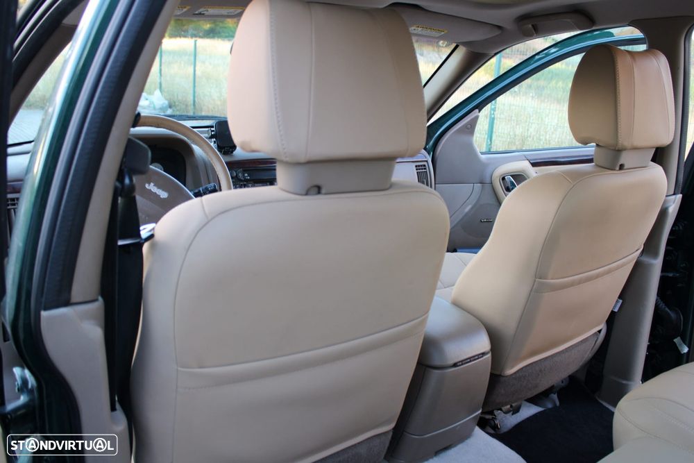 Jeep Grand Cherokee - 16