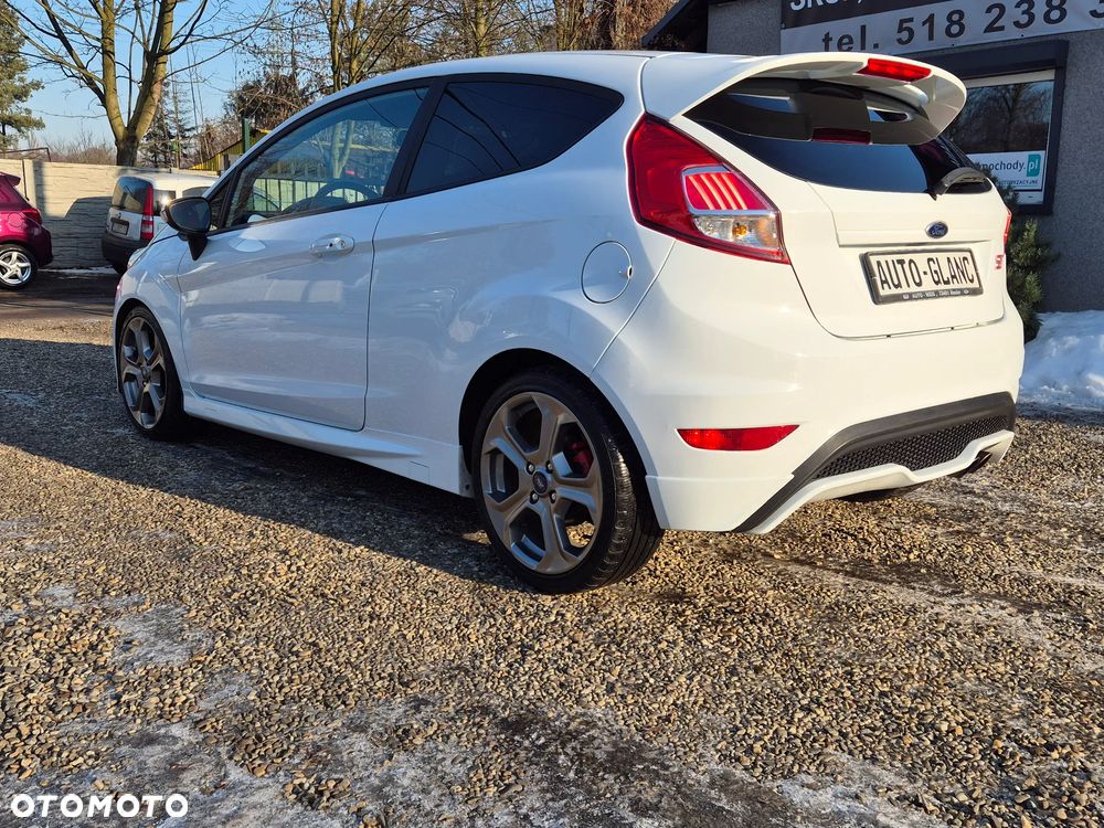 Ford Fiesta 1.6 EcoBoost mit Leder-Sport-Paket ST - 28