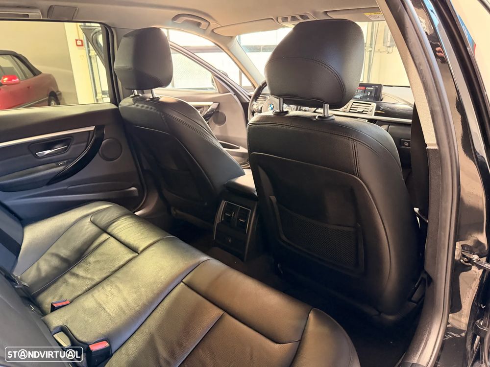 BMW 318 d Line Sport Auto - 15