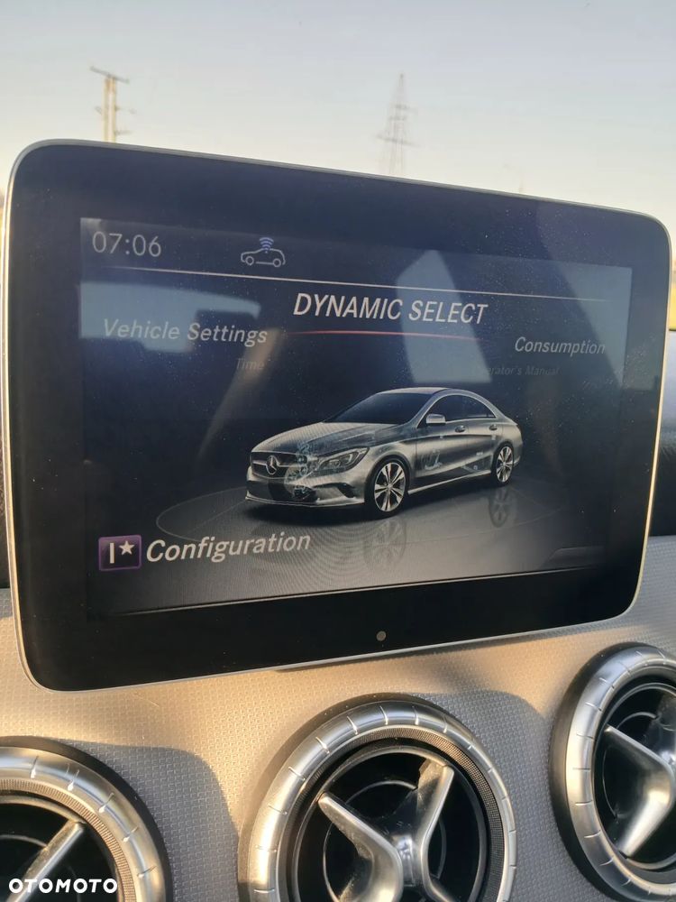 Mercedes-Benz CLA 250 7G-DCT - 34