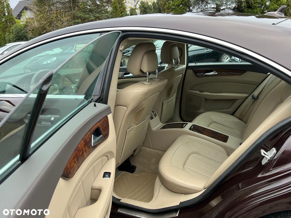 Mercedes-Benz CLS 350 CDI 4-Matic BlueEff - 21