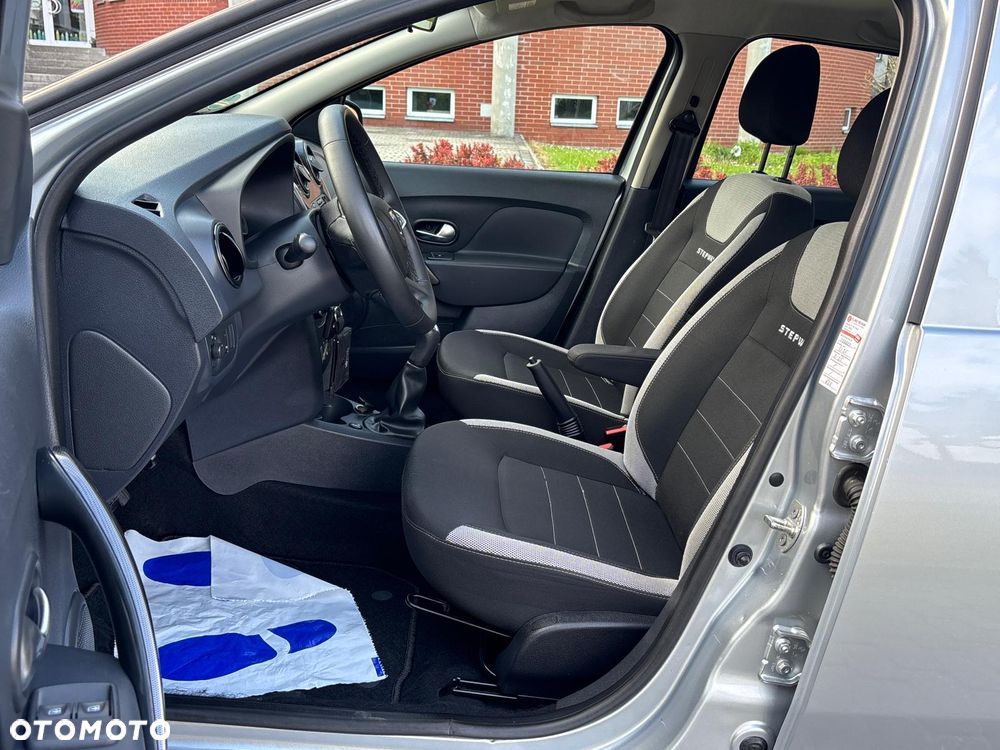 Dacia Sandero Stepway TCe 100 Prestige - 9